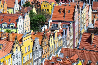 Gdansk 'ta tarihi bir cadde, turizm rotası.