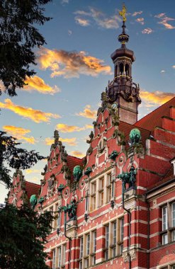 Politechnika Gdansk 'ın antik binası, üniversite