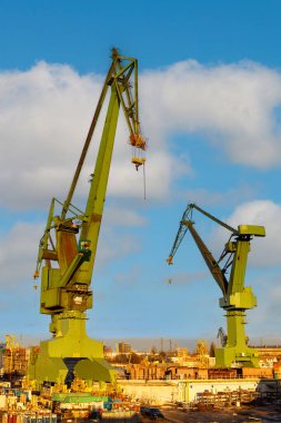 Gdask Stocznia 'da yüksek turnalar, eski tersane