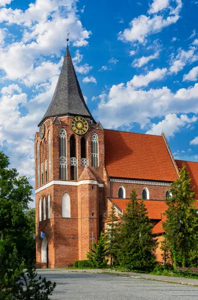 Pruszcz Gdanski, Polonya 'daki eski gotik Katolik Kilisesi