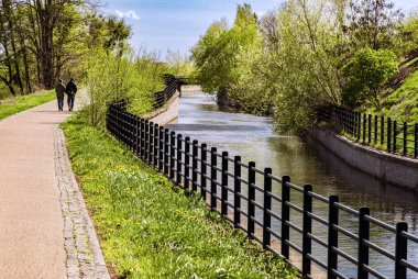 Kırsal alan. Hollanda 'da kanal ve tarlalar