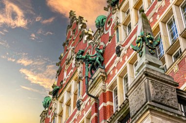 Politechnika Gdansk 'ın güzel tarihi binası, üniversite