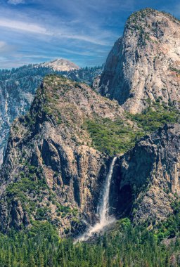 Yosemite Vadisi, Kaliforniya 'da yaz manzarası