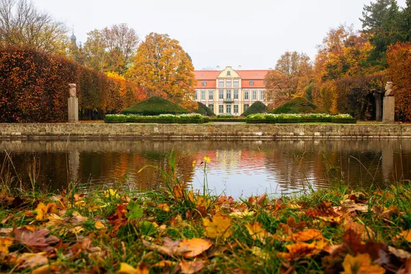 Gdansk 'taki Oliwa Park' ta sonbahar sisi