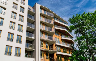 Modern apartman binası. Konut geliştirme
