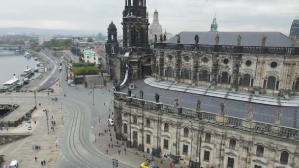 Откройте Себя Историческое Сердцебиение Дрездена Захватывающий Тур Беспилотников Центральной Площади — стоковое видео