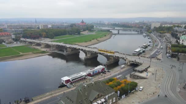 Fly Dresden Lenyűgöző Drónfelvételek Város Ikonikus Híd — Stock videók