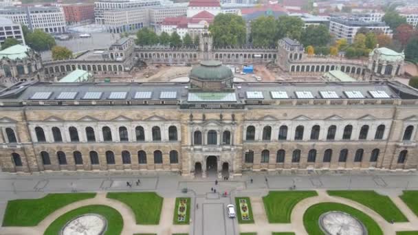 从上面看德累斯顿 一个令人惊叹的空中游览城市及其古城Zwinger花园 — 图库视频影像