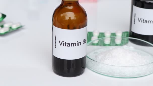 Vitamine Pillen Een Fles Voedingssupplement Voor Gezondheid Gebruikt Voor Behandeling — Stockvideo
