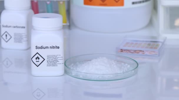 Nitrato Sodio Utilizzato Laboratorio Nell Industria Sostanze Chimiche Utilizzate Nell — Video Stock