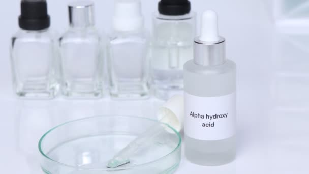 Alpha Hydroxysäure Der Flasche Chemische Zutat Kosmetikprodukten Hautpflegeprodukten — Stockvideo