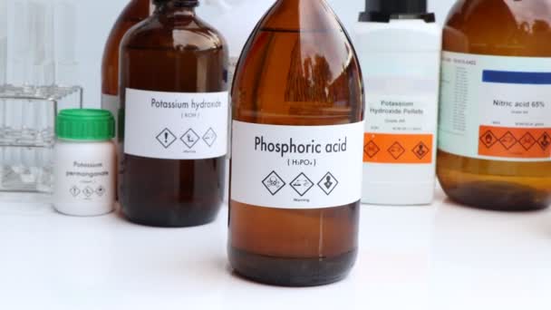 Kyselina Fosforečná Skle Chemikálie Laboratoři Průmyslu Chemikálie Používané Při Analýze — Stock video