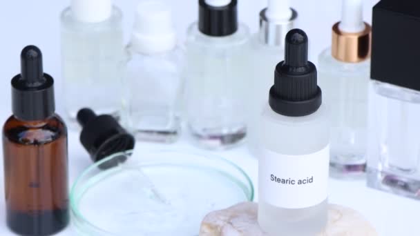 Stearinsyra Flaska Kemisk Ingrediens Skönhetsprodukt Hudvårdsprodukter — Stockvideo