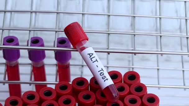 Alt Δοκιμή Για Ψάξουν Για Ανωμαλίες Από Αίμα Δείγμα Αίματος — Αρχείο Βίντεο
