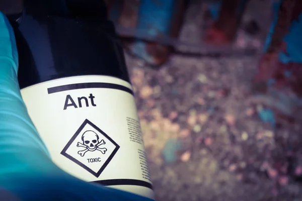 Spray chemicals to kill ant in the house, chemical kill ant product
