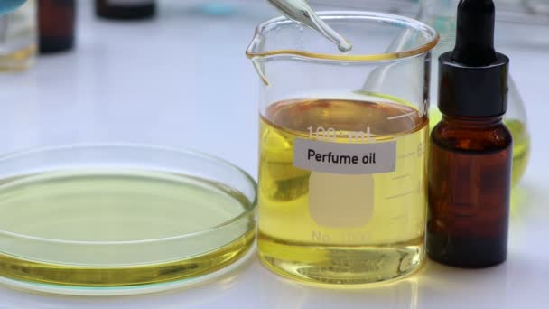 Perfume Oil Glass Bottle Yellow Perfume Oil Bottles Perfume Background — Vídeo de Stock