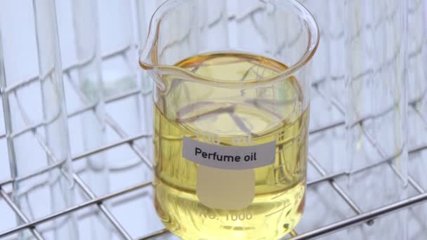 Perfume Oil Glass Bottle Yellow Perfume Oil Bottles Perfume Background — Vídeos de Stock