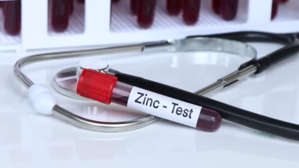 Zinkový Test Vzorek Krve Analýze Laboratoři Krev Zkumavce — Stock video
