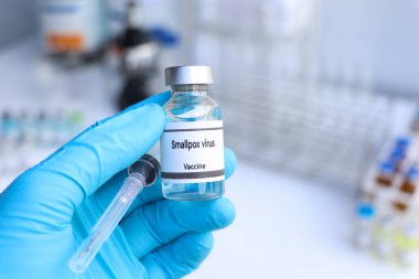 Çiçek virüsü aşısı şişede, aşılama ve enfeksiyon tedavisi, bilimsel deney