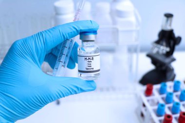 Bir şişede kızamık, kabakulak, Rubella aşısı, enfeksiyon aşısı ve tedavisi, bilimsel deney