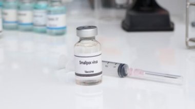 Çiçek virüsü aşısı şişede, aşılama ve enfeksiyon tedavisi, bilimsel deney