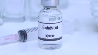 Bir şişede glutathione, iğneyle tedavi için kullanılan maddeler veya tıbbi güzellik geliştirme, güzellik ürünü