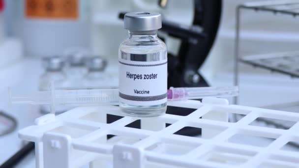 Herpes Zoster Vakcína Injekční Lahvičce Imunizace Léčba Infekce Vědecký Experiment — Stock video