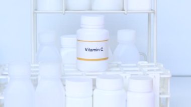 Şişedeki C vitamini, sağlık, sağlık ve güzellik ürünleri için gıda takviyeleri