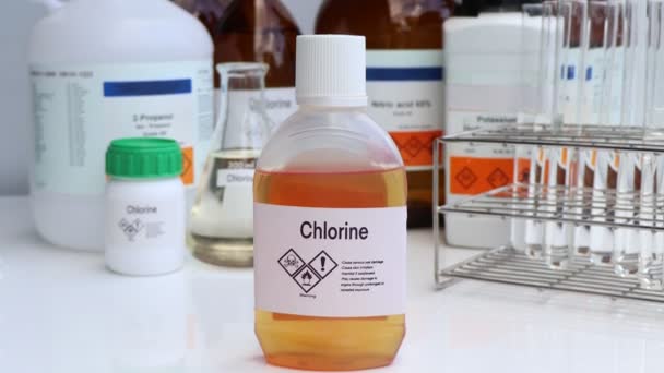 Chloor Chemische Recipiënten Chemische Stoffen Het Laboratorium Industrie Grondstoffen Voor — Stockvideo