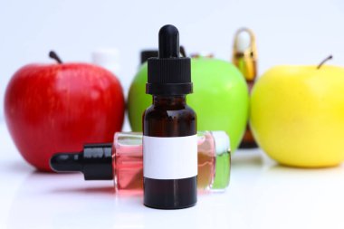 Apple Extract, Fruit Exts kozmetik veya sağlık ürünlerinde kullanılır, beyaz arkaplan 