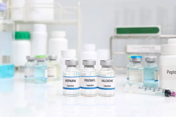 Naloxone Heparin Fentanyl Flacon Produits Chimiques Utilisés Médecine Laboratoire Photos De Stock Libres De Droits