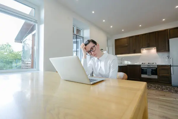 Woman Working Modern Private Home Interior — Stock Photo, Image