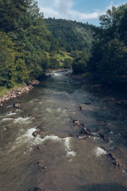 Yaremche köyü yakınlarındaki Ukrayna 'nın Karpatlar bölgesinde. Yüksek kalite fotoğraf