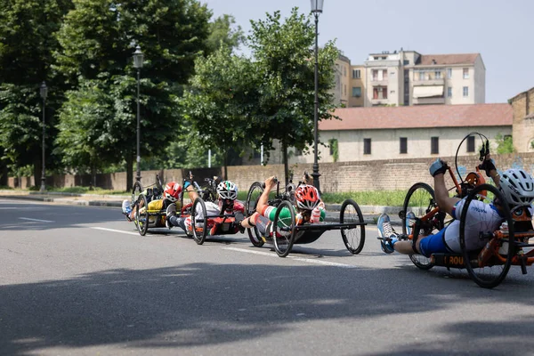 Parma Italia Junio 2022 Grupo Atletas Con Sus Bicicletas Especiales —  Fotos de Stock