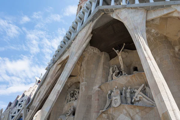 Αγάλματα Στην Εξωτερική Πρόσοψη Της Βασιλικής Της Sagrada Familia Βαρκελώνη — Φωτογραφία Αρχείου