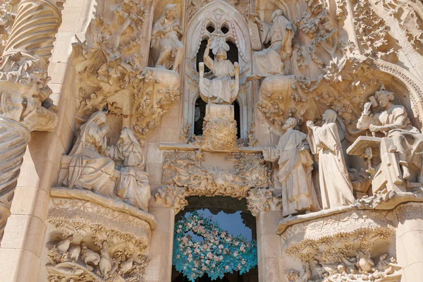 Αγάλματα Στην Εξωτερική Όψη Της Βασιλικής Της Sagrada Familia Πρόσοψη — Φωτογραφία Αρχείου