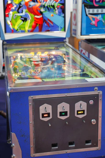 Lerin Çok Renkli Pinball Makinesi — Stok fotoğraf