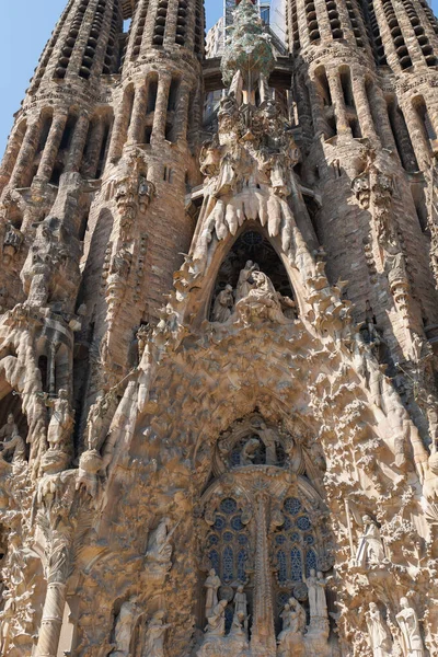 Памятники Внешнем Фасаде Базилики Святого Семейства Фасад Страстей Барселона Испания — стоковое фото