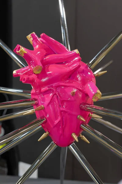 Artistic Representation Form Plastic Sculpture Pink Heart Pierced Metal Bars — Stock Photo, Image