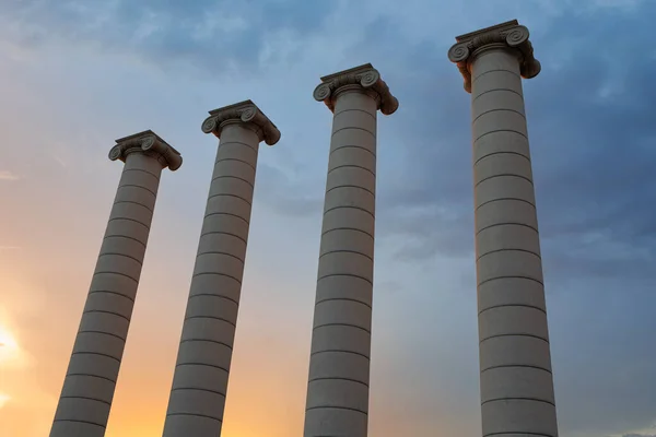Las Cuatro Columnas Jónicas Atardecer Les Quatre Columnes Catalán Creado —  Fotos de Stock