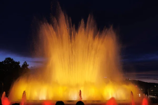 巴塞罗那埃斯潘尼亚广场蒙特胡克魔法之泉的色彩 西班牙 — 图库照片