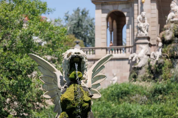 西班牙加泰罗尼亚巴塞罗那Ciutat Vella居民区Citadel公园The Parc Ciutadella内的喷泉详情 — 图库照片
