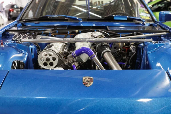 Close Van Een Grand Touring Competition Car Engine — Stockfoto