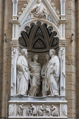 İtalya, Floransa 'daki Orsanmichele Kilisesi' nin Dış Çapındaki Tapınak 'taki Dört Taç Giyen Azizler Heykeli..