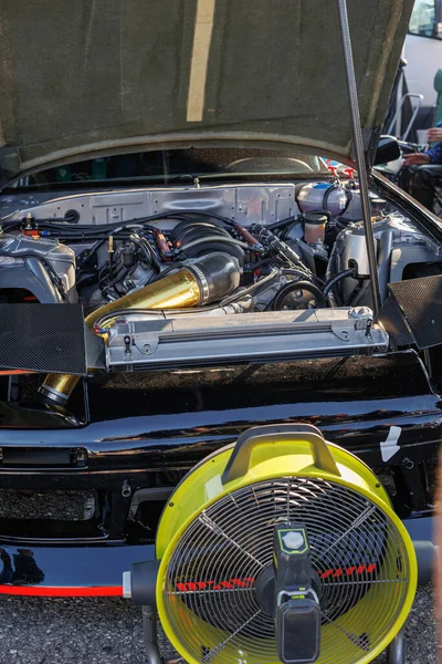 Geel Gekleurde Externe Aanvullende Ventilator Motor Van Een Grand Touring — Stockfoto