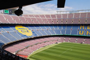 F.C. 'nin en yüksek koltuklarından izleyeceğiz. Barcelona Futbol Stadyumu, Nou Kampı, İspanya.