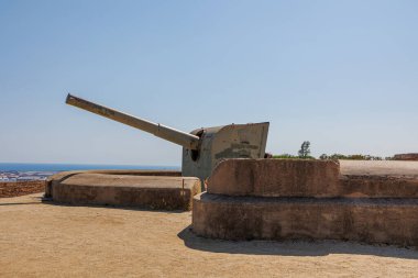 Barcelona, İspanya 'daki Montjuic Kalesi' nde Old Cannon.