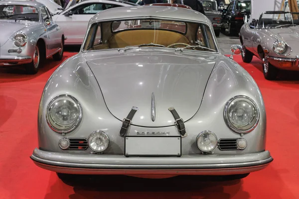 Porsche Vintage Car Wystawiany Wystawie Motyw Klasycznych Samochodów — Zdjęcie stockowe