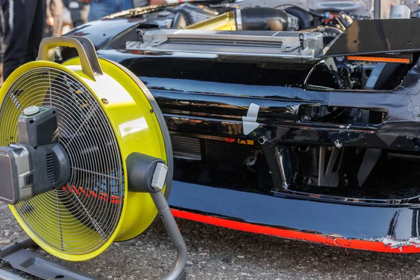 Внешний Дополнительный Вентилятор Желтого Цвета Охладить Двигатель Grand Touring Competition — стоковое фото