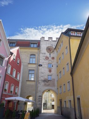 İtalya 'nın Ursuline Kapısı Bruneck' in içinden bir görüntü..
